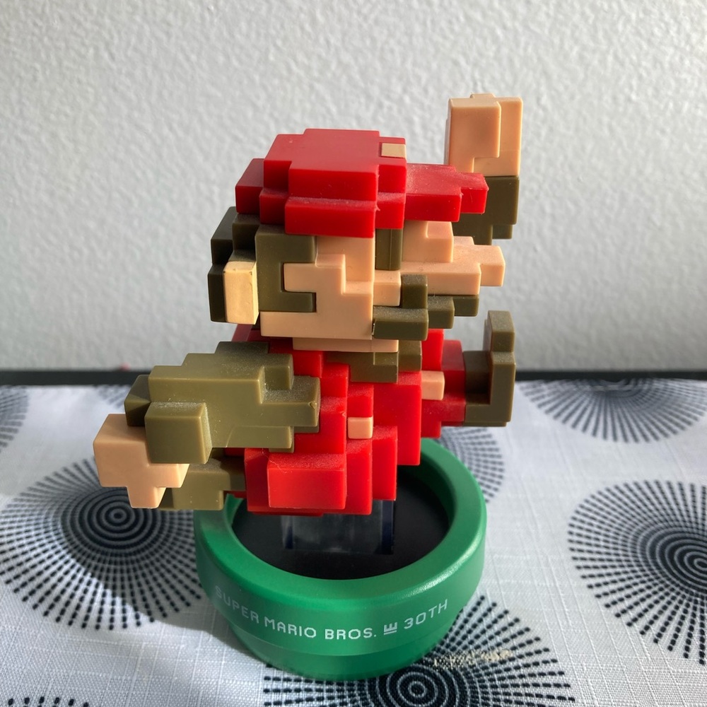 Bundle of 5 Nintendo Loose Amiibo  Supermario Pac-Man